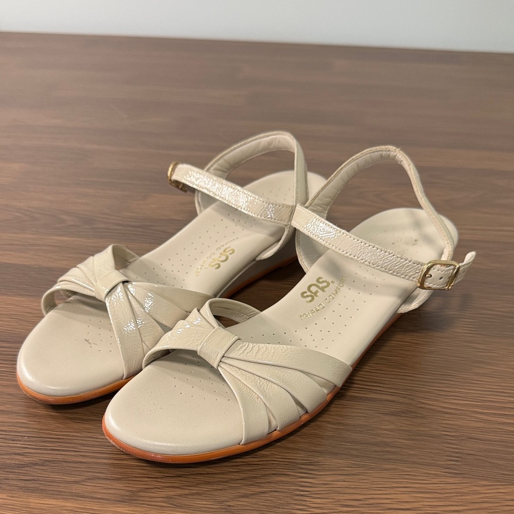 SAS Tripad Comfort Women Bone Beige Leather Wedge Sandals Size 8 S Strappy Knot